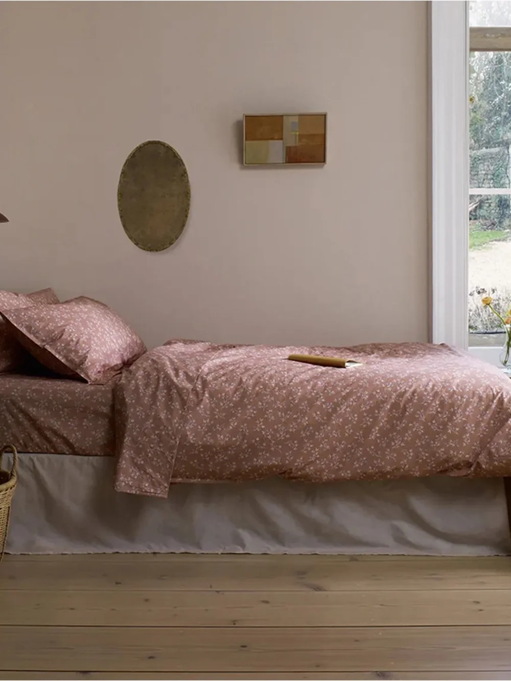 Piglet in bed chestnut floral percale cotton